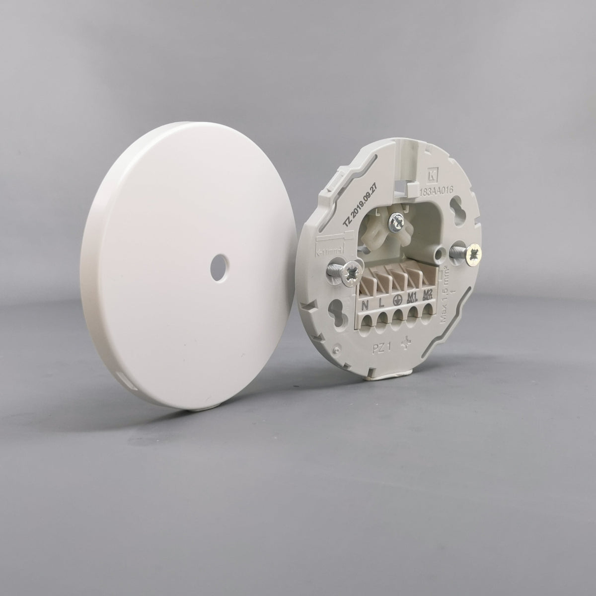 Lampeudtag Ø83mm. 5P Hvid (Ny model) (360° frame 22)