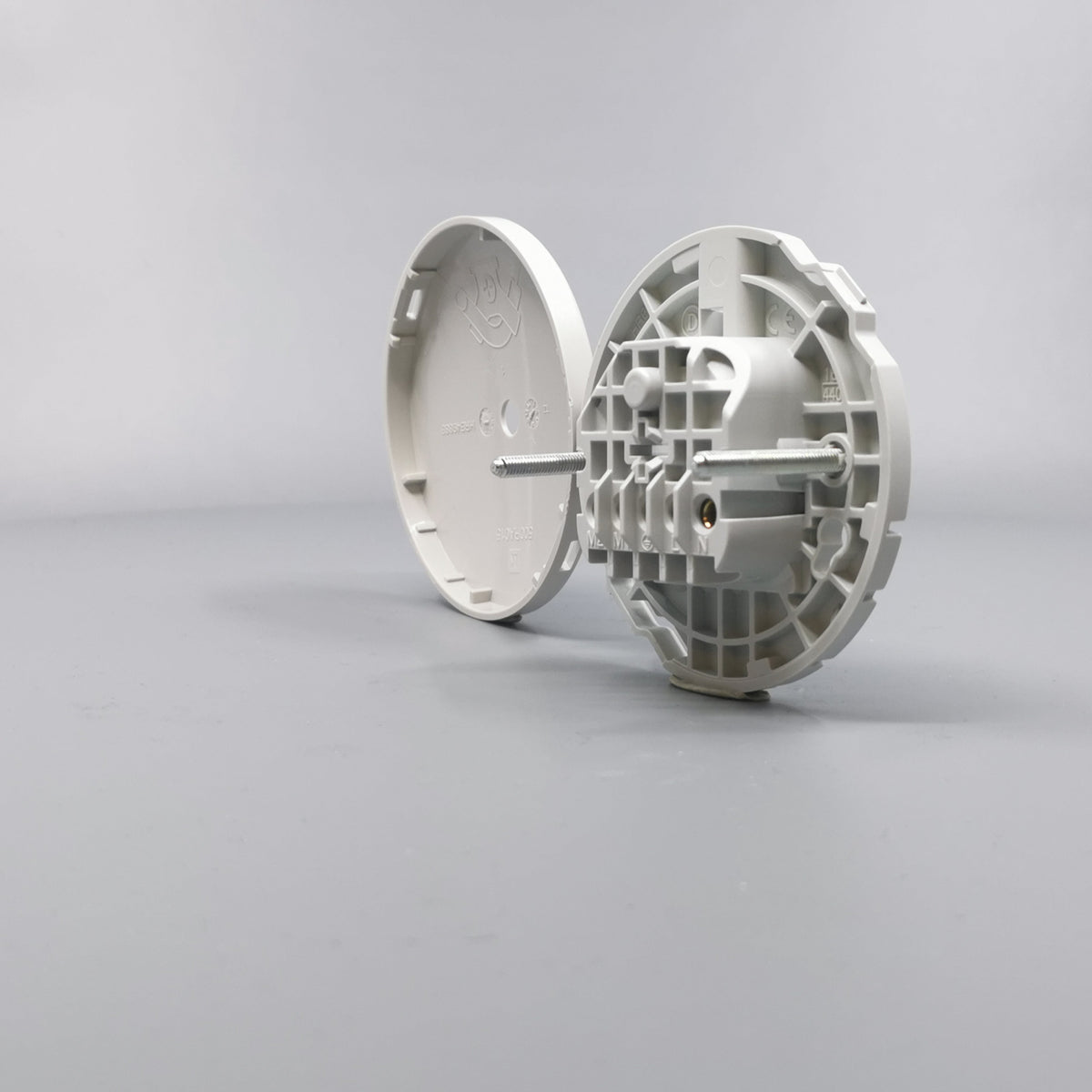 Lampeudtag Ø83mm. 5P Lysegrå (Ny model) (360° frame 17)