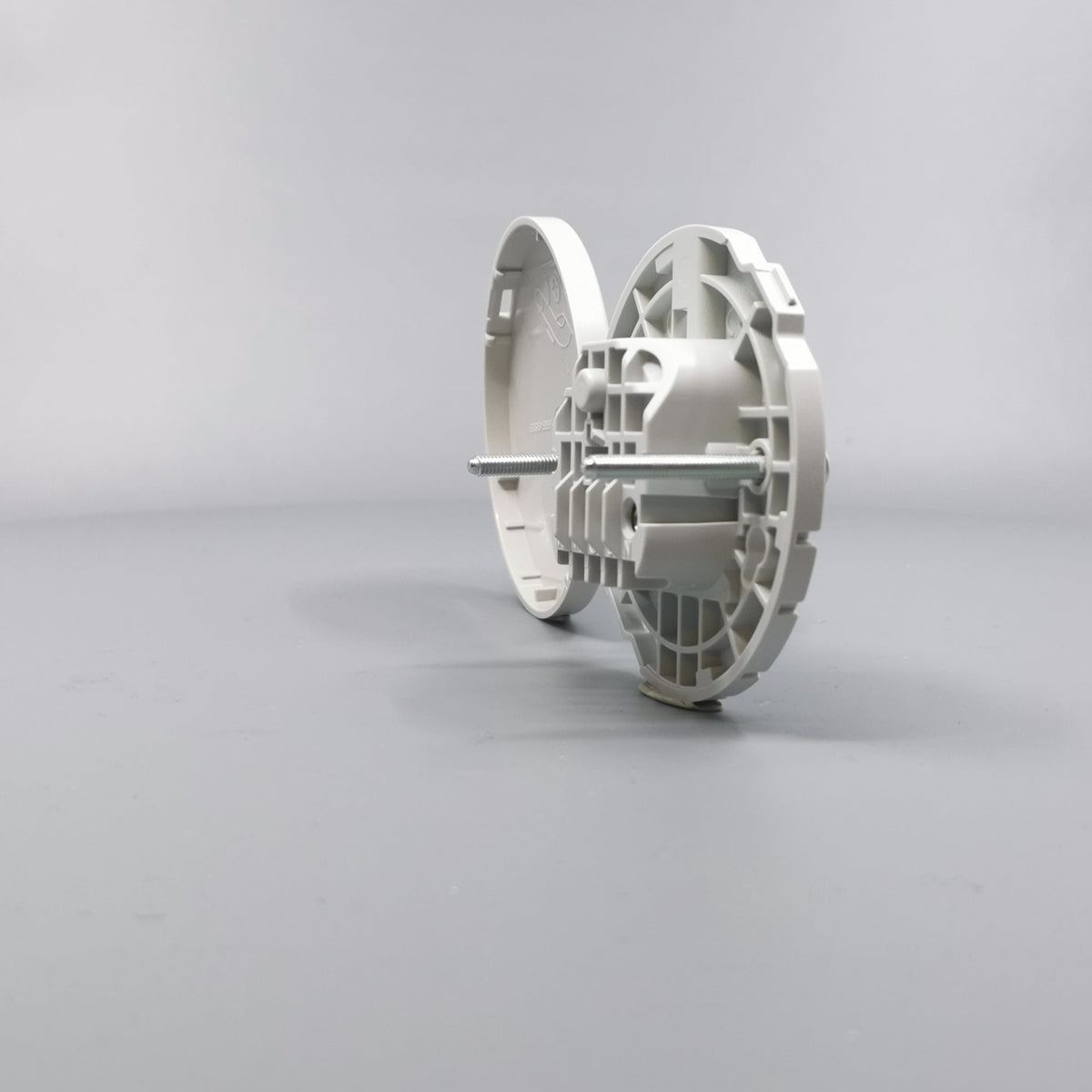 Lampeudtag Ø83mm. 5P Lysegrå (Ny model) (360° frame 18)
