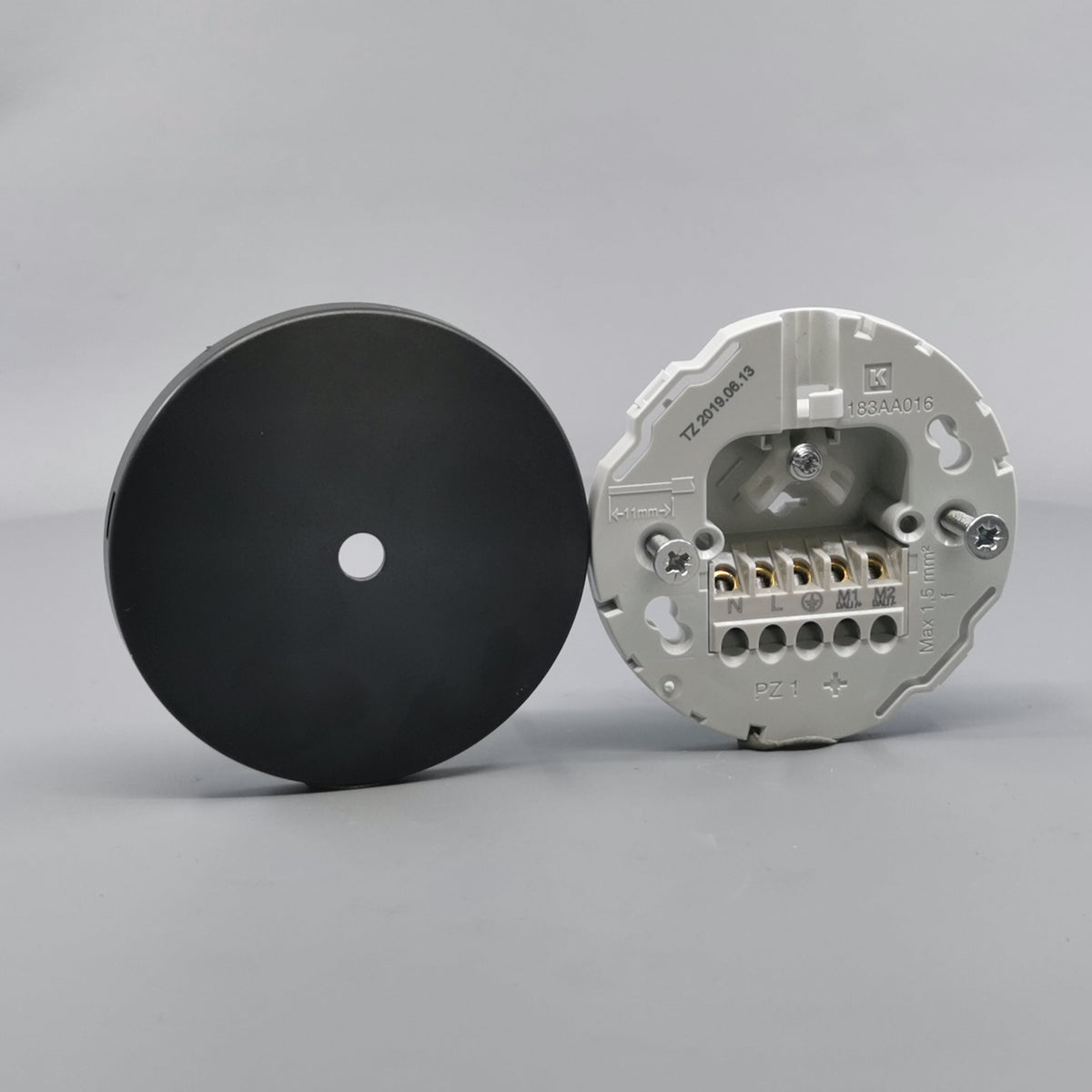 Lampeudtag Ø83mm. 5P Koksgrå (Ny model) (360° frame 24)
