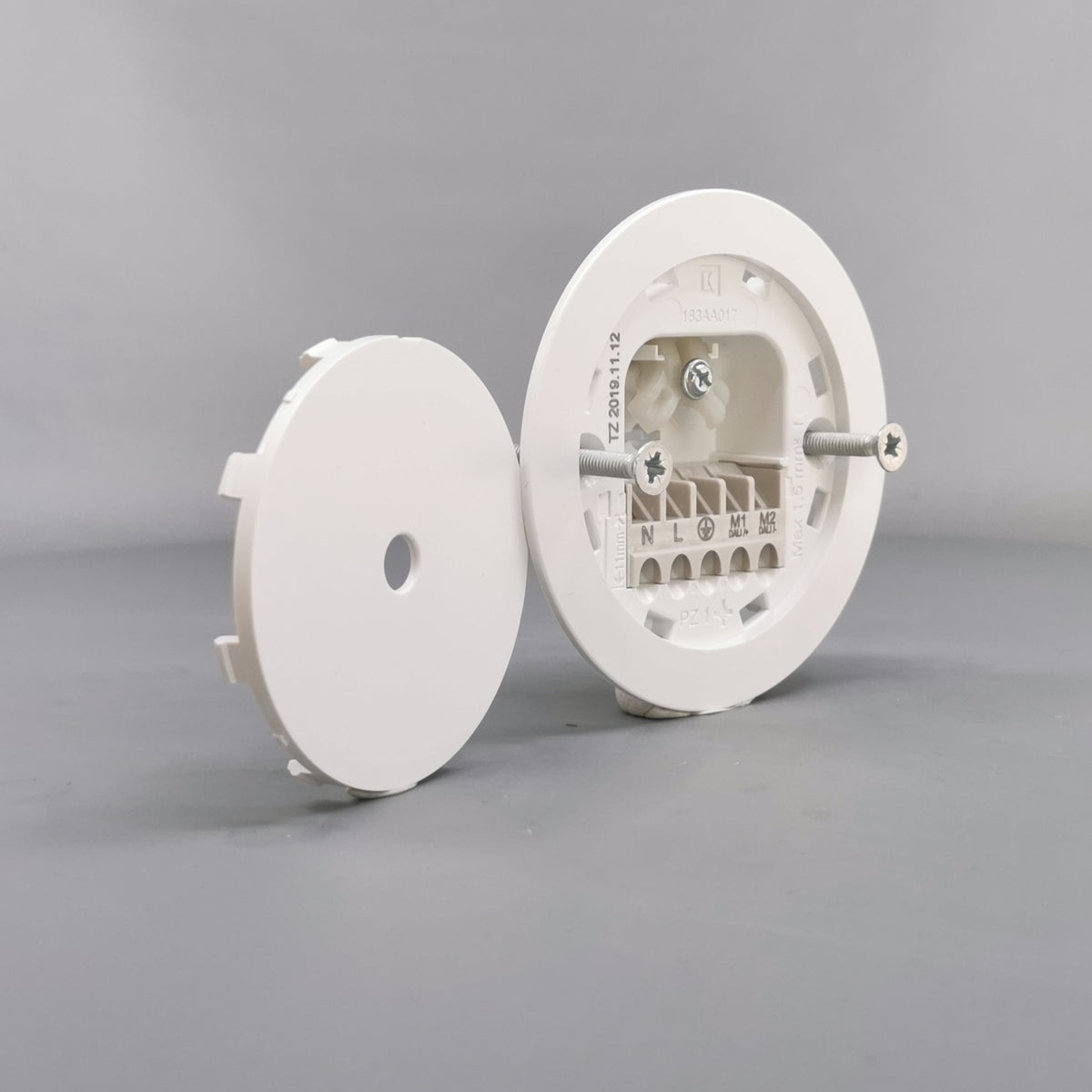 Lampeudtag Ø84mm. 5P Planforsænket Hvid (Ny model) (360° frame 22)