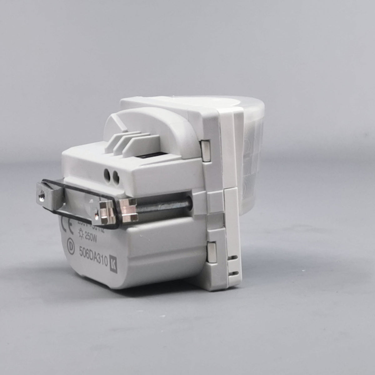 LK Fuga PIR sensor 180° 230V 250R - hvid (360° frame 17)