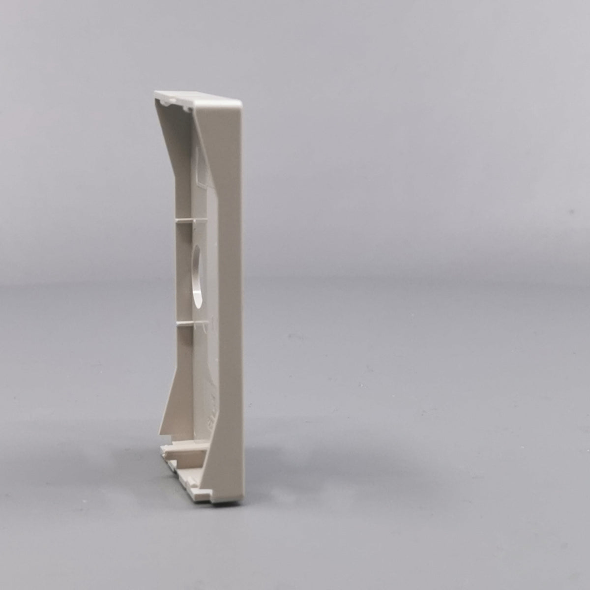 Afdækning TV / R / SAT T2 lysegrå (360° frame 18)
