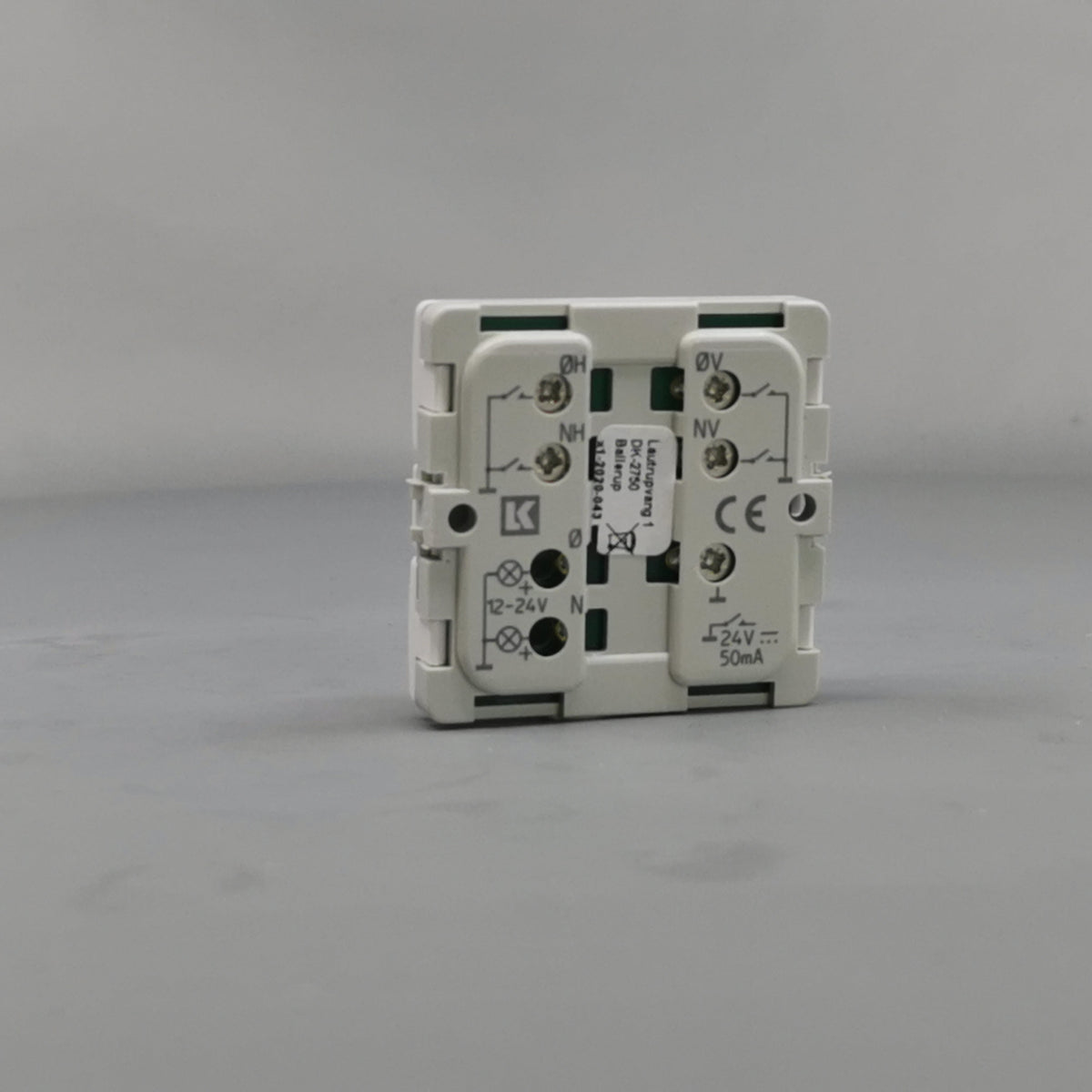 Fuga Svagstrømstryk 4 slutte hvid (360° frame 12)