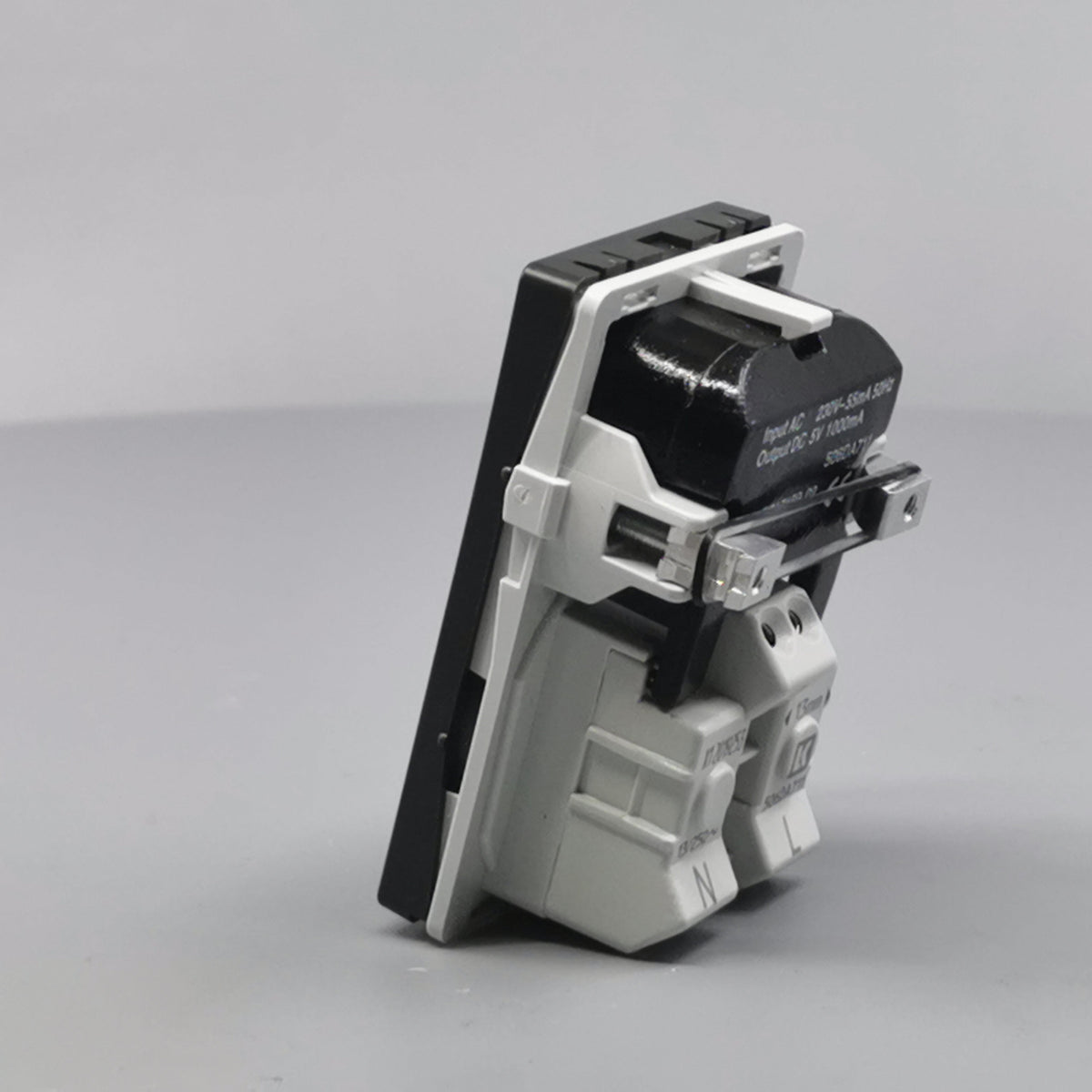 FUGA Stikkontakt med USB-lader og Jord Koksgrå (360° frame 9)