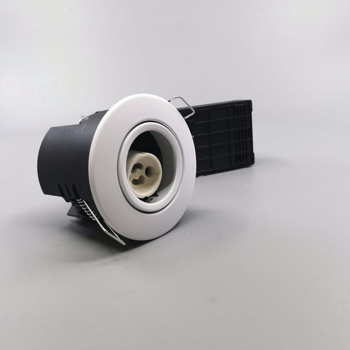 Pro Uni Install m. GU10 fatning - Rund, mat hvid (360° frame 21)