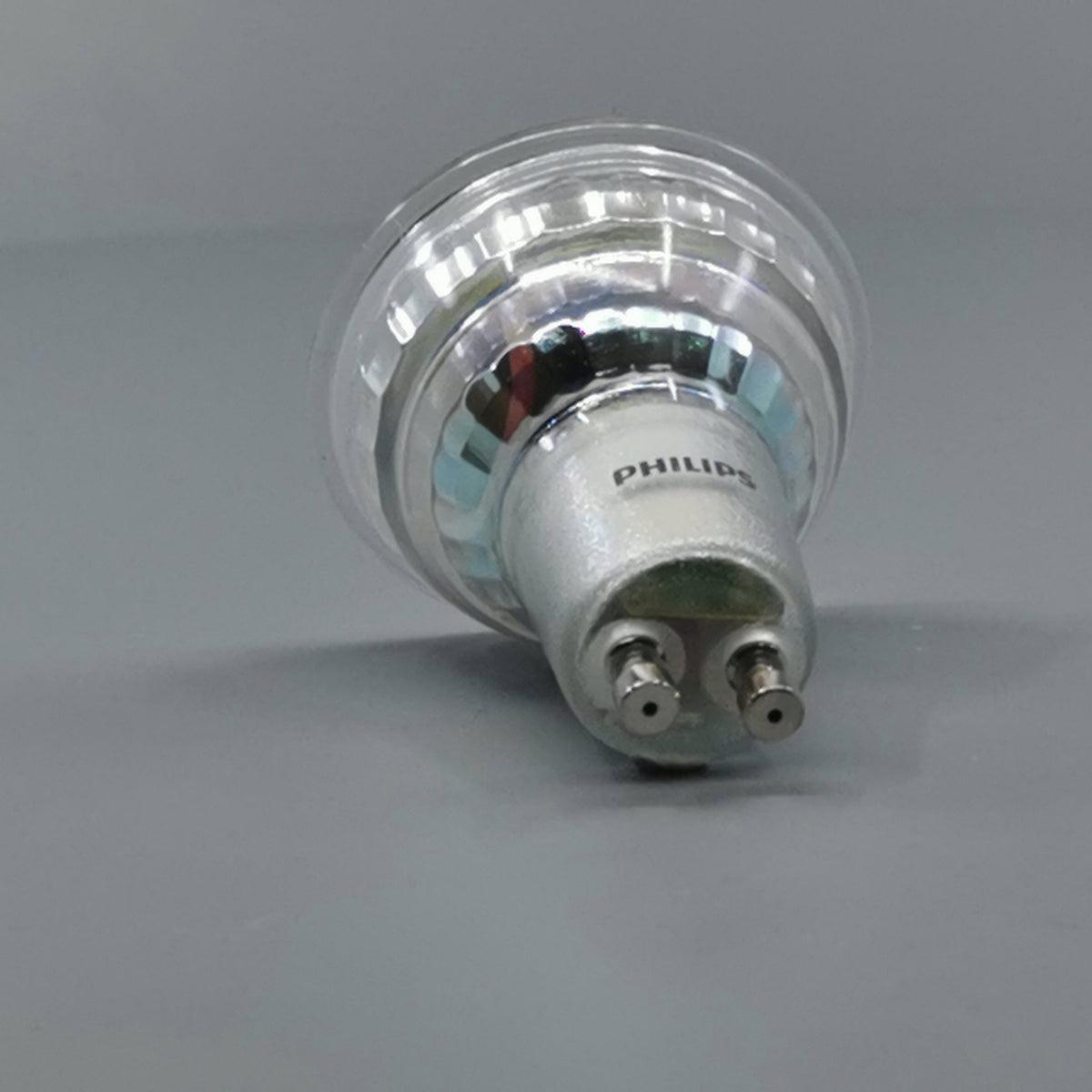 Philips CorePro LED pære 3,5W 2700K 230Lm GU10 36º (360° frame 9)