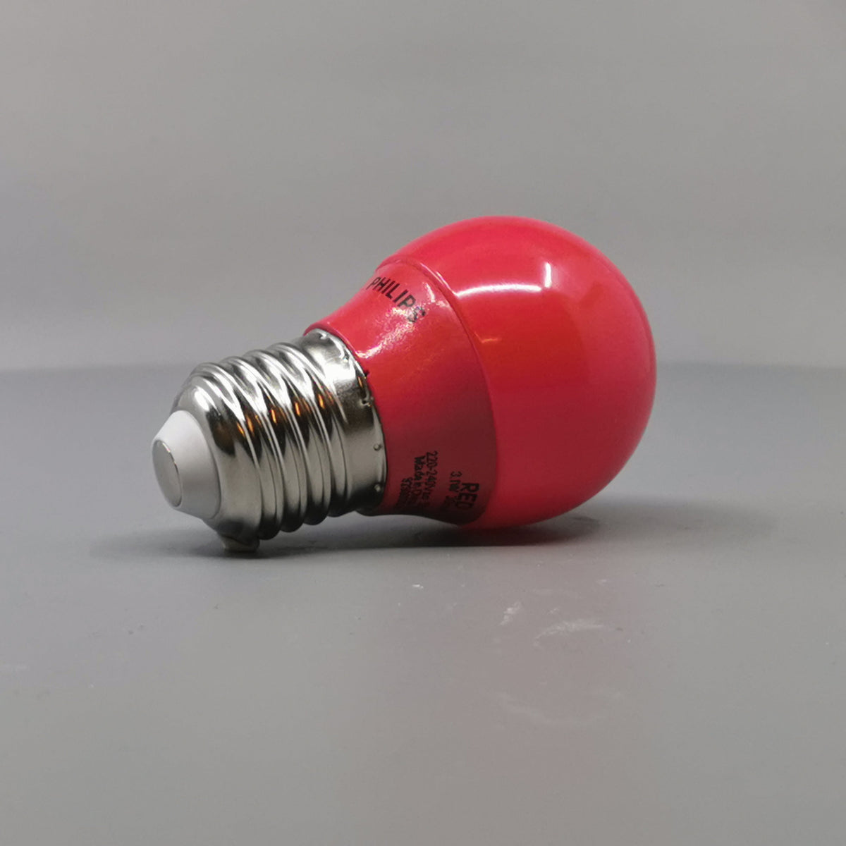 Philips LED Krone Kulørt 3,1W P45 E27 Rød (360° frame 11)