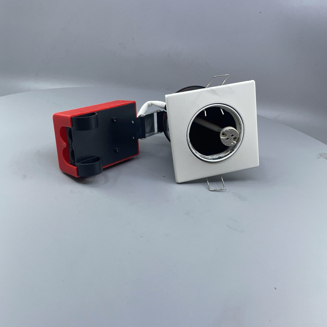 Daxtor Easy 2-Setup MR16 12V indbygningsspot IP21 – firkantet hvid, maks. 20W (360° frame 24)