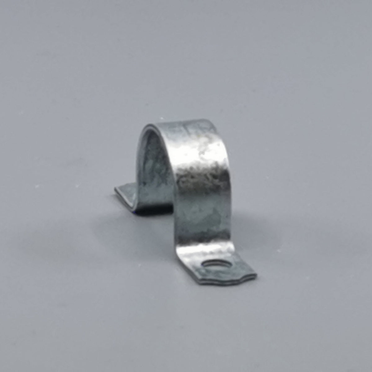 Kabelbøjle 20mm 2 lap forzinket - pr. stk. (360° frame 18)