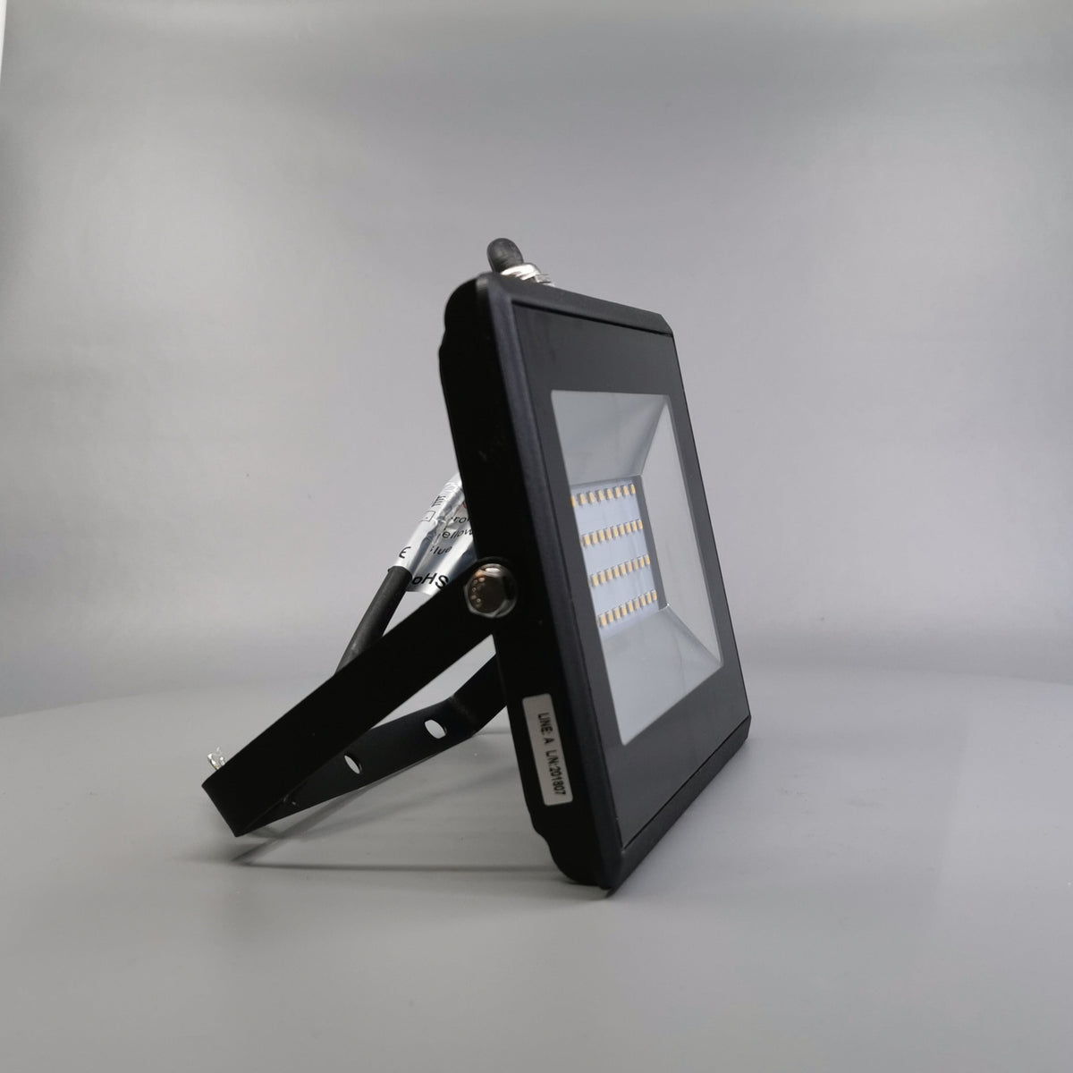 30W LED projektør 3000K 2550Lm sort (360° frame 20)