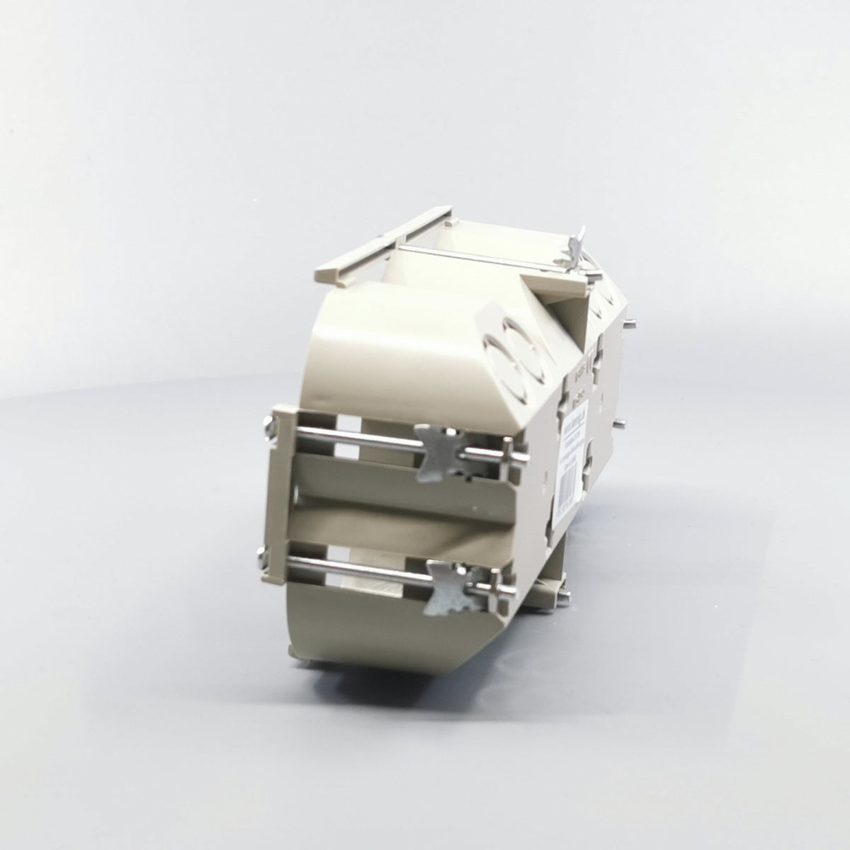 Kennig forfradåse 3x1½ modul (360° frame 8)