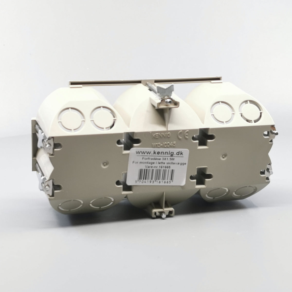 Kennig forfradåse 3x1½ modul (360° frame 12)