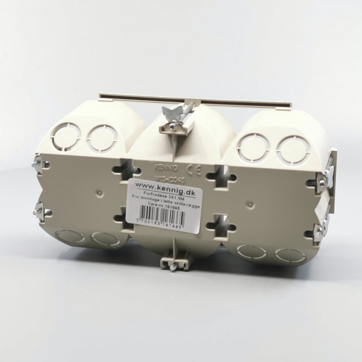 Kennig forfradåse 3x1½ modul (360° frame 14)