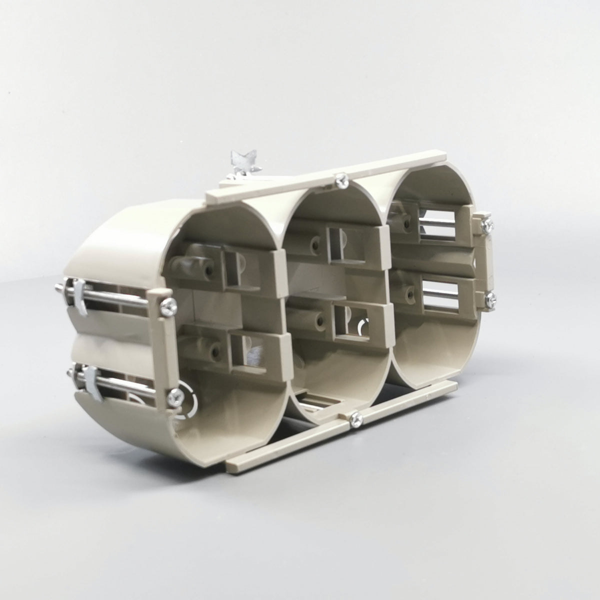 Kennig forfradåse 3x1½ modul (360° frame 22)