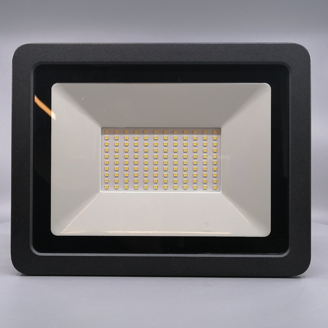 100W LED Projektør 4000K 8200 Lumen