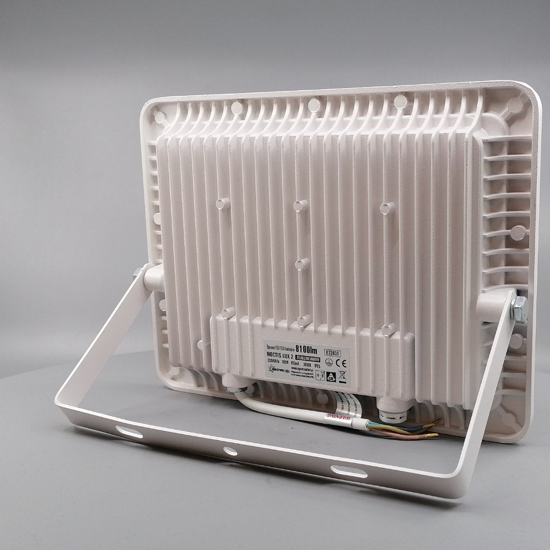 100W LED Projektør 3000K 8100 Lumen (360° frame 15)