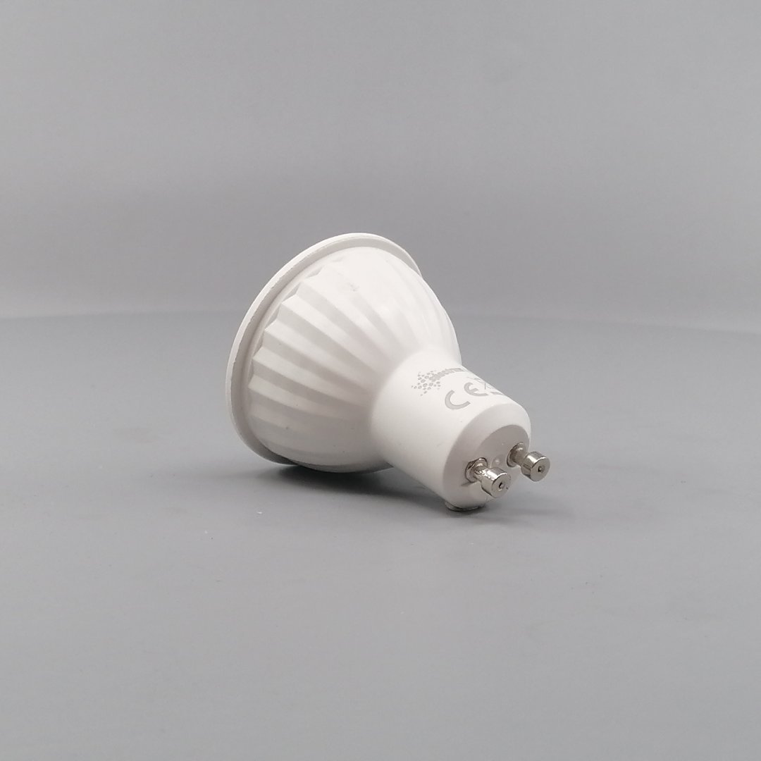 4W LED GU10 Pære 3000K 360 Lm (360° frame 8)