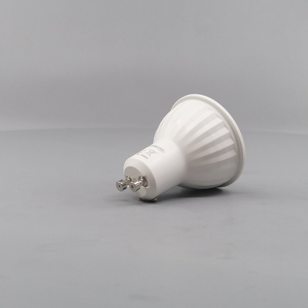 4W LED GU10 Pære 3000K 360 Lm (360° frame 14)