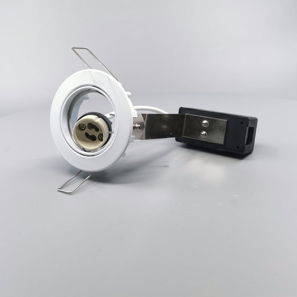 DL-830 230V GU10 max 50W hvid (360° frame 2)