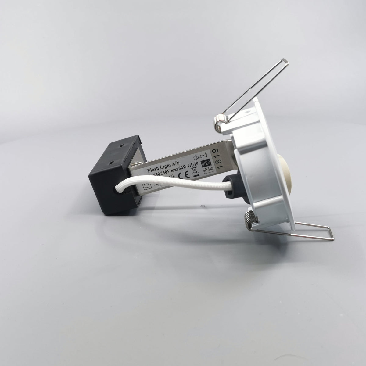 DL-830 230V GU10 max 50W hvid (360° frame 18)