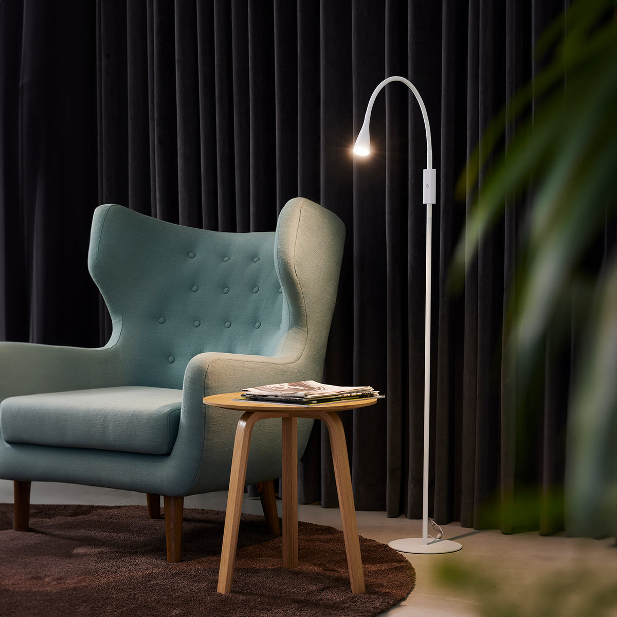 Twist Gulvlampe 3,5W med dæmp, hvid