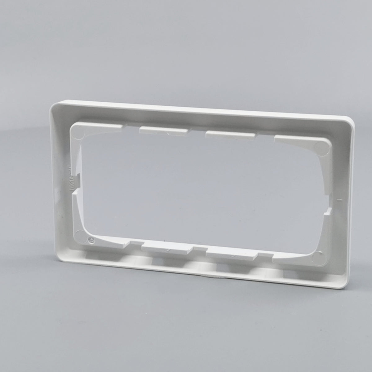 LK Fuga ramme Baseline 63 2m vandret - hvid (360° frame 14)
