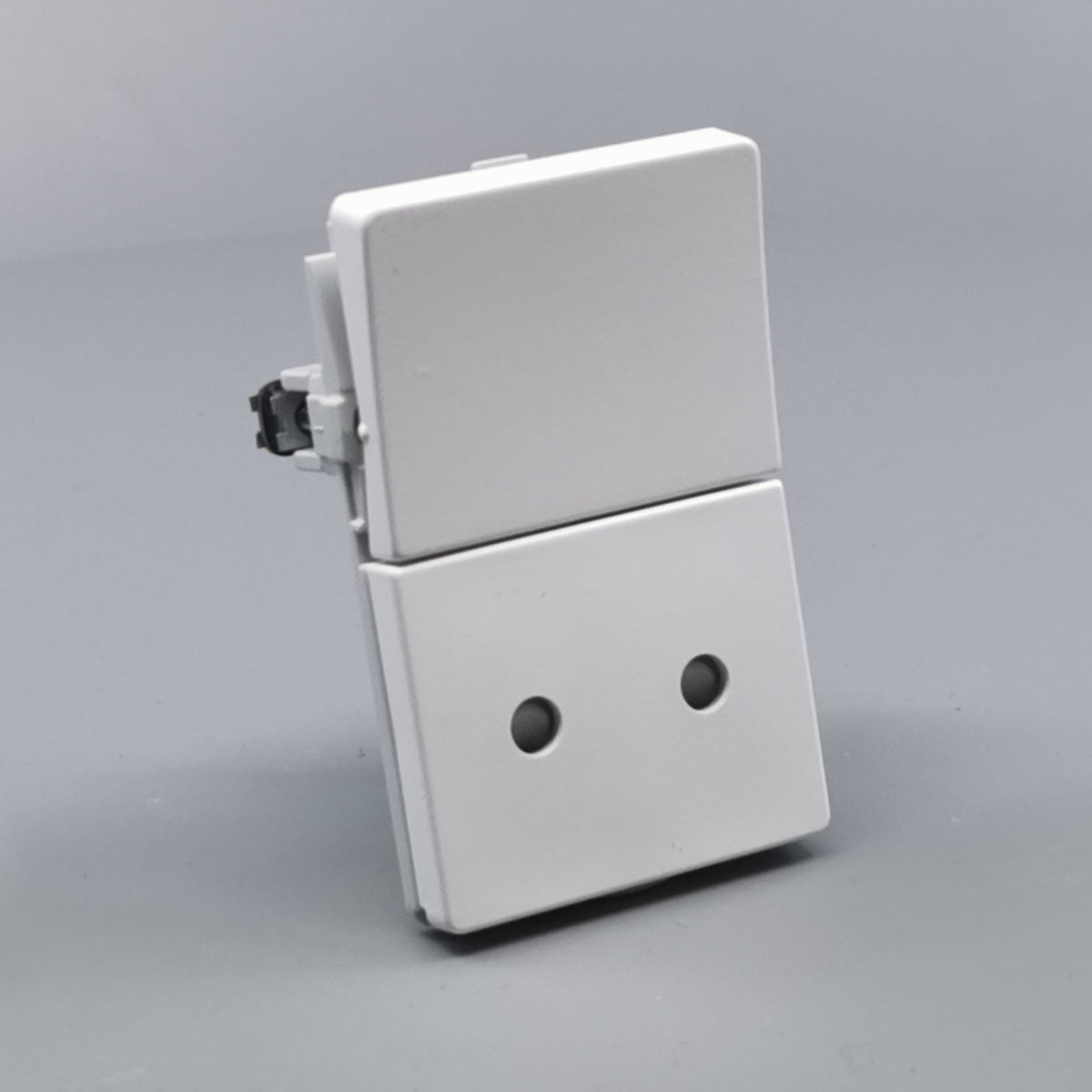 Fuga stikkontakt uden jord med afbryder 1½ modul 2-pol - hvid (360° frame 23)