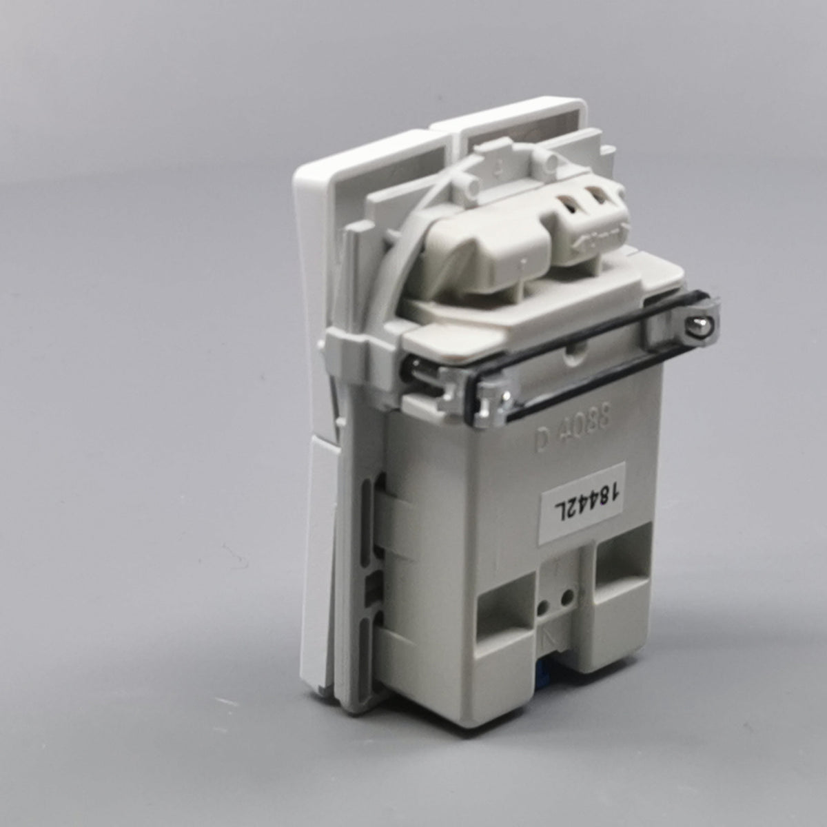 Fuga dobbelt stikkontakt med afbryder 1½ modul 2-pol - hvid (360° frame 10)