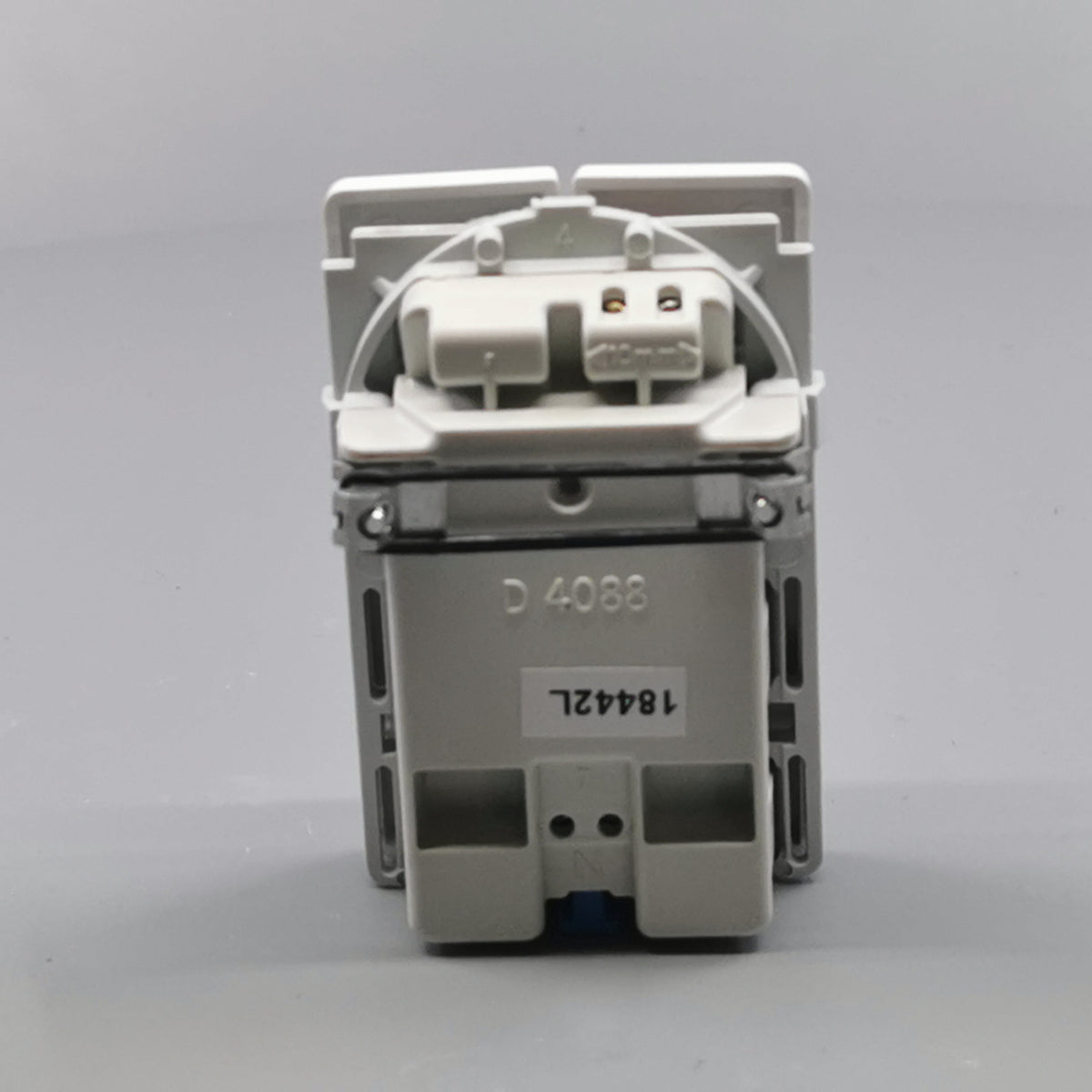 Fuga dobbelt stikkontakt med afbryder 1½ modul 2-pol - hvid (360° frame 13)