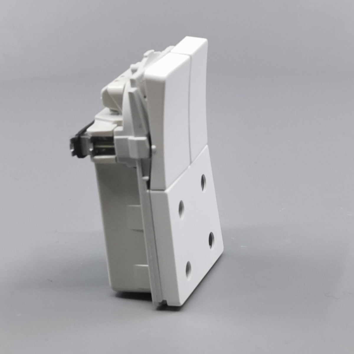 Fuga dobbelt stikkontakt med afbryder 1½ modul 2-pol - hvid (360° frame 20)