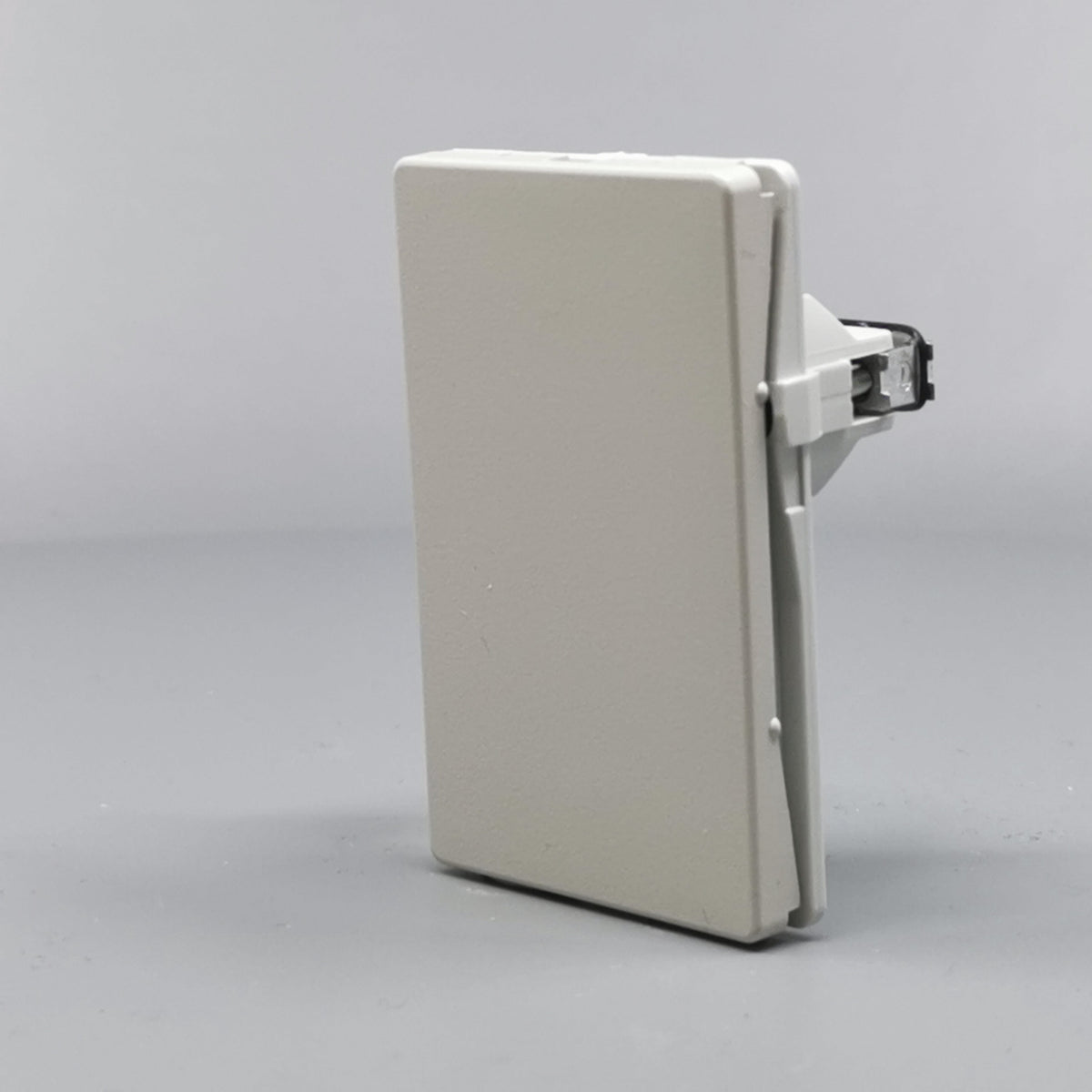 Fuga 1½ modul blænddæksel lysegrå (360° frame 4)