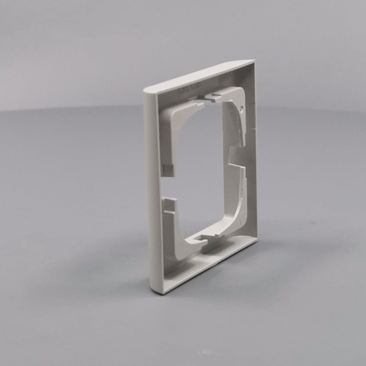 LK Fuga ramme Softline 63 1m - lysegrå (360° frame 9)