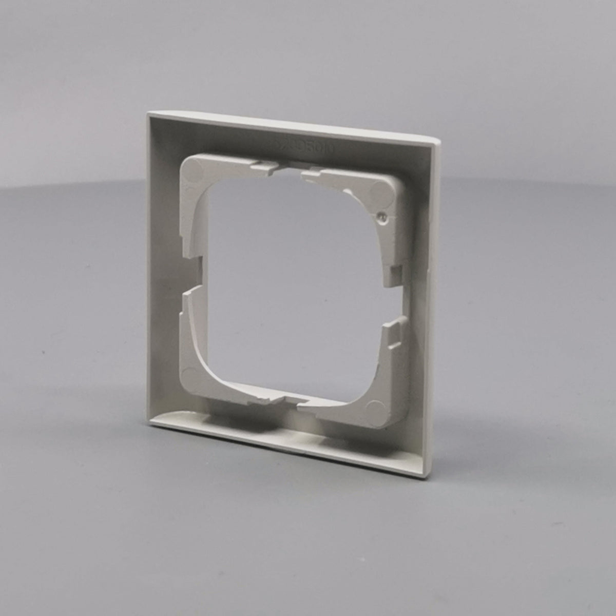 LK Fuga ramme Softline 63 1m - lysegrå (360° frame 15)