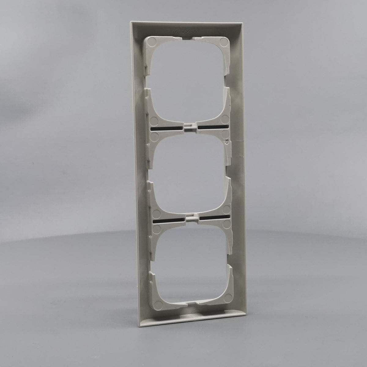 LK Fuga ramme Softline 63 3m - lysegrå (360° frame 12)
