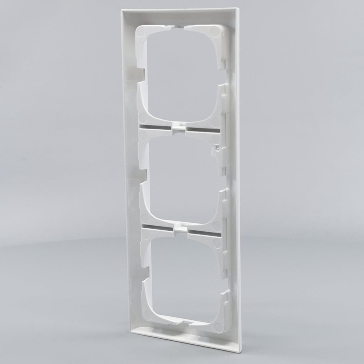 LK Fuga ramme Softline 63 3m - hvid (360° frame 15)