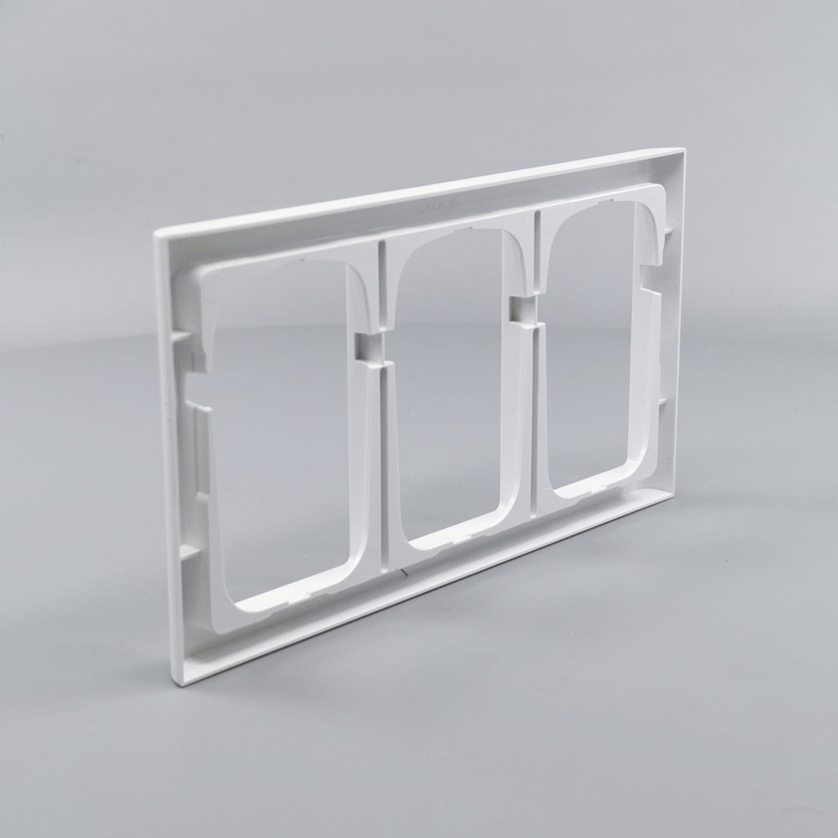 LK Fuga ramme Softline 63 3x1½m - hvid (360° frame 10)