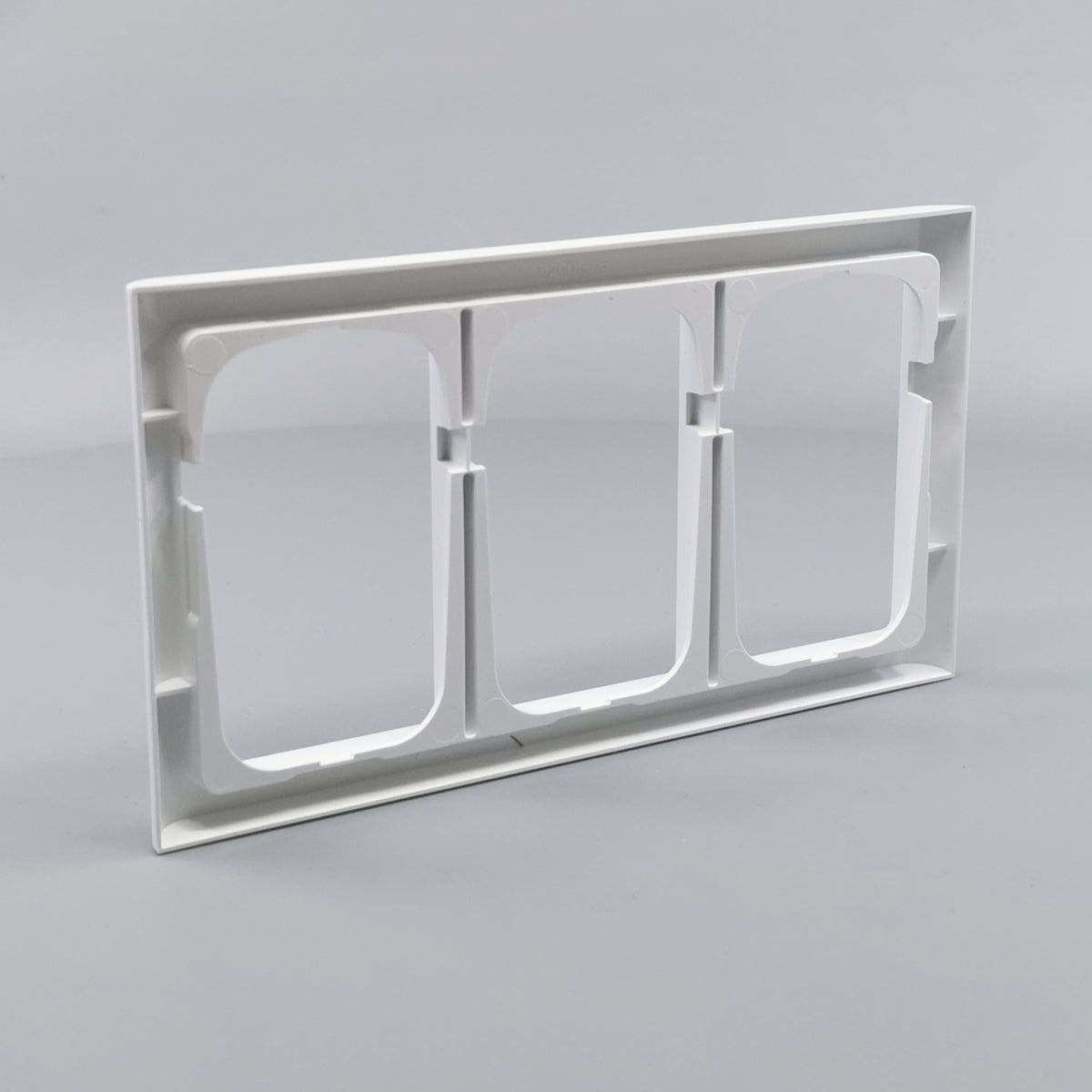 LK Fuga ramme Softline 63 3x1½m - hvid (360° frame 11)
