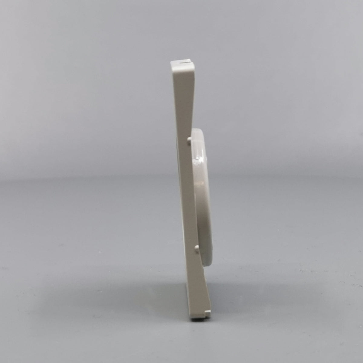 Fuga Afdækning for stikkontakt 1½ modul lysegrå (360° frame 7)