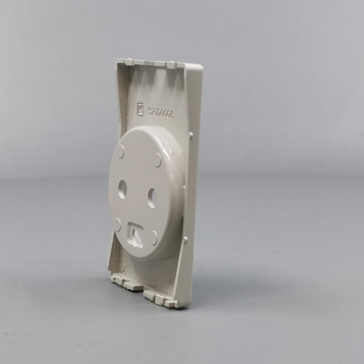 Fuga Afdækning for stikkontakt 1½ modul lysegrå (360° frame 17)