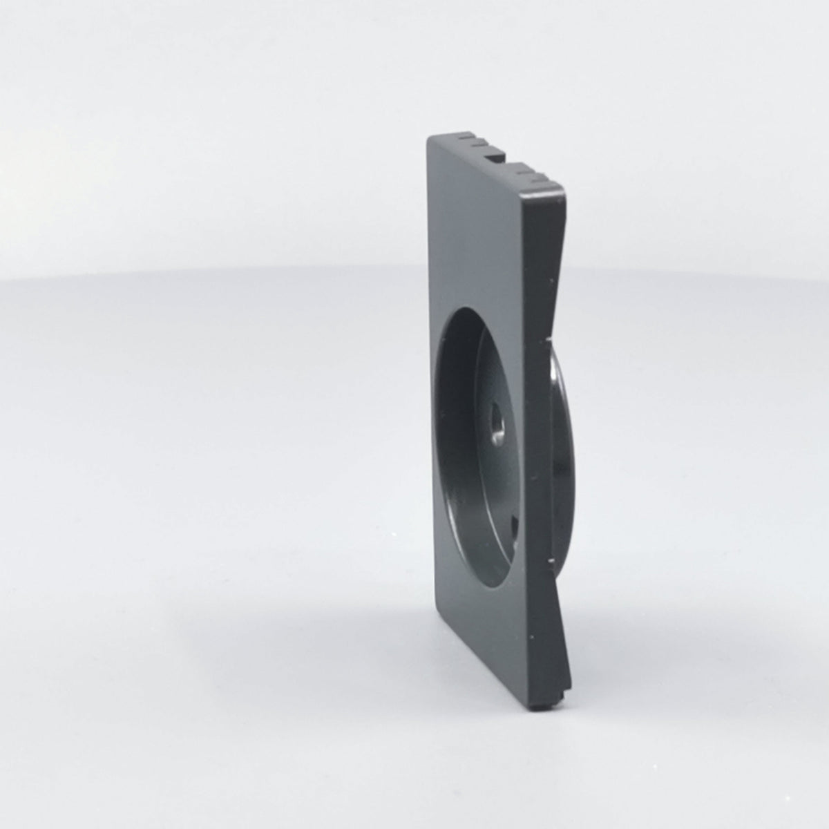 Fuga Afdækning for stikkontakt 1½ modul koksgrå (360° frame 6)