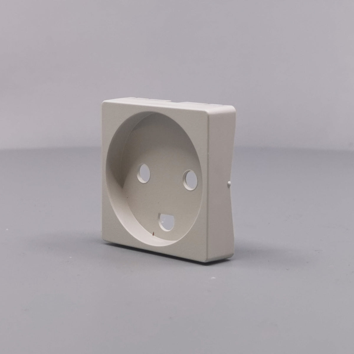 Afdækning for stikkontakt 1 modul gl model lysegrå (360° frame 4)