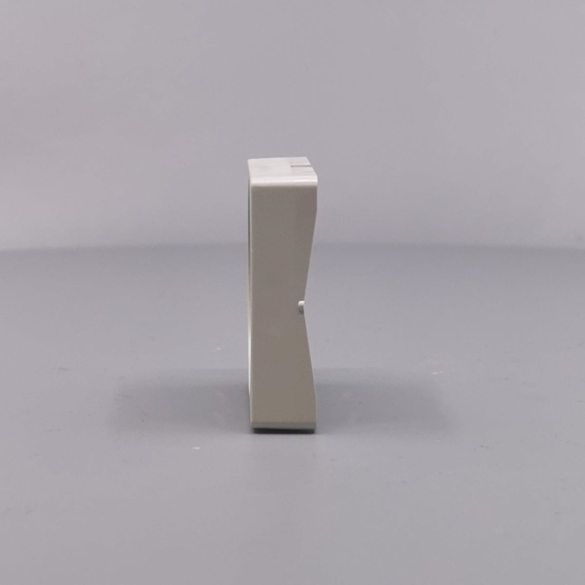 Afdækning for stikkontakt 1 modul gl model lysegrå (360° frame 7)