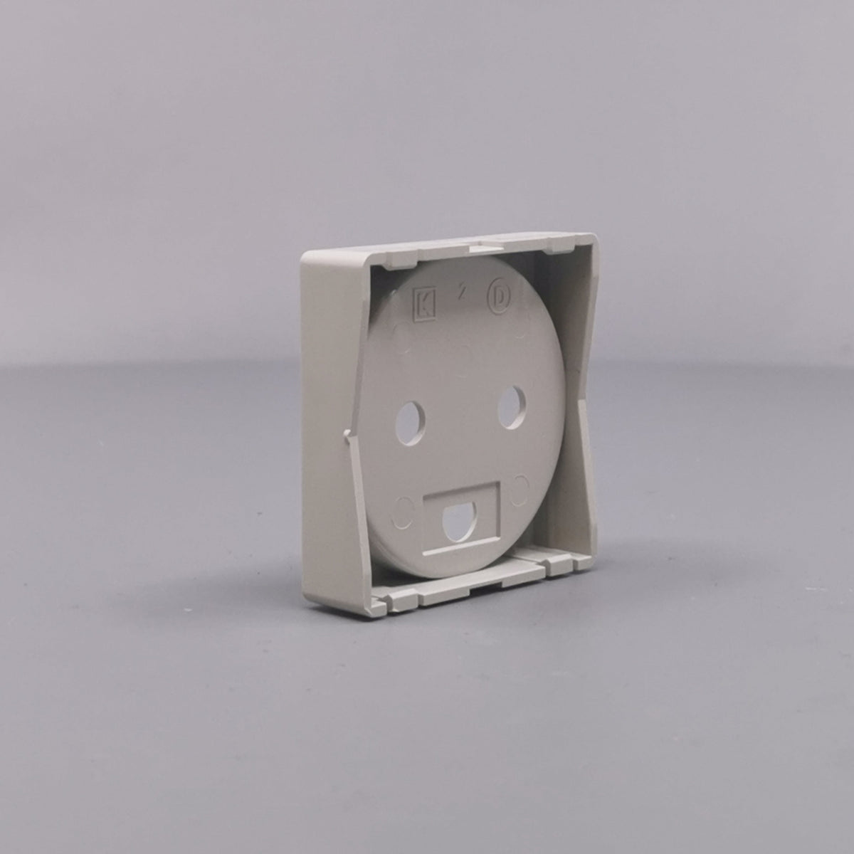 Afdækning for stikkontakt 1 modul gl model lysegrå (360° frame 10)