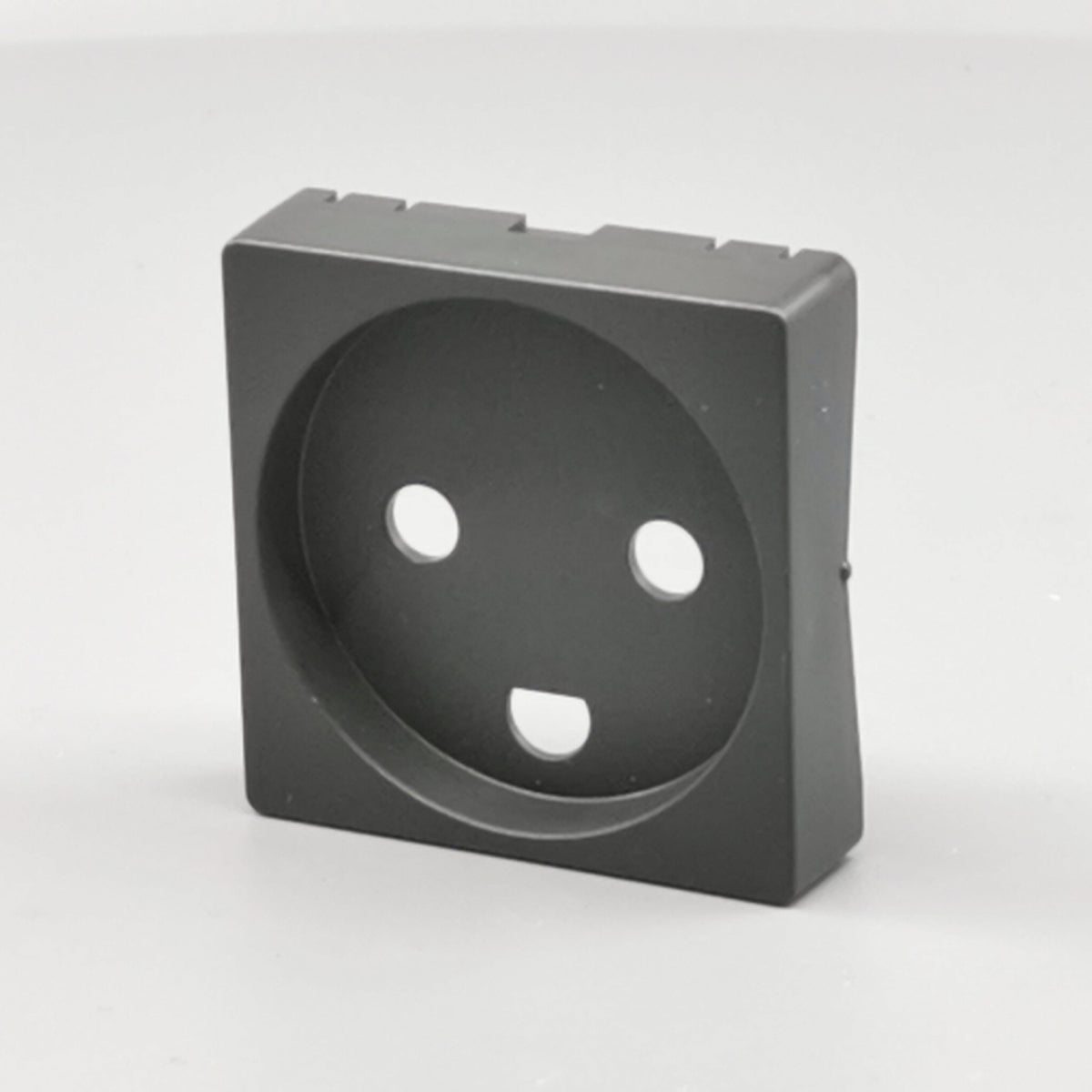 afdækning for stikkontakt 1 modul koksgrå (360° frame 3)