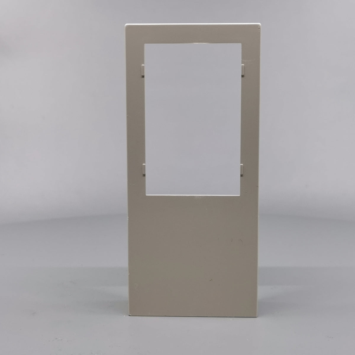 Fuga Dæksel for panelunderlag 1½ modul lysegrå