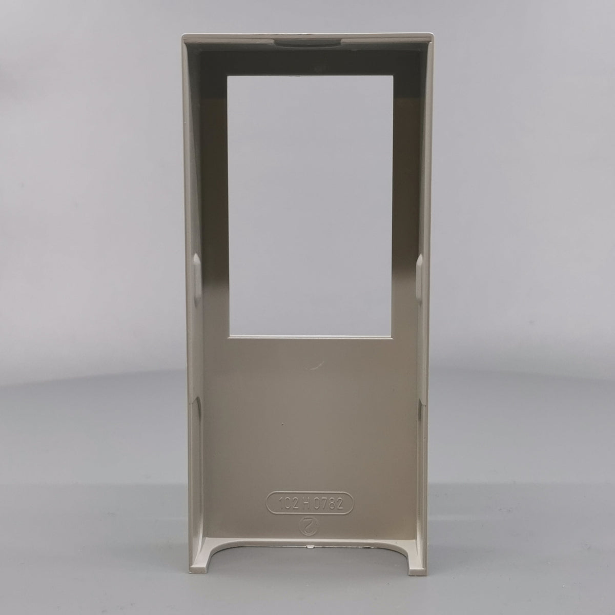 Fuga Dæksel for panelunderlag 1½ modul lysegrå (360° frame 13)