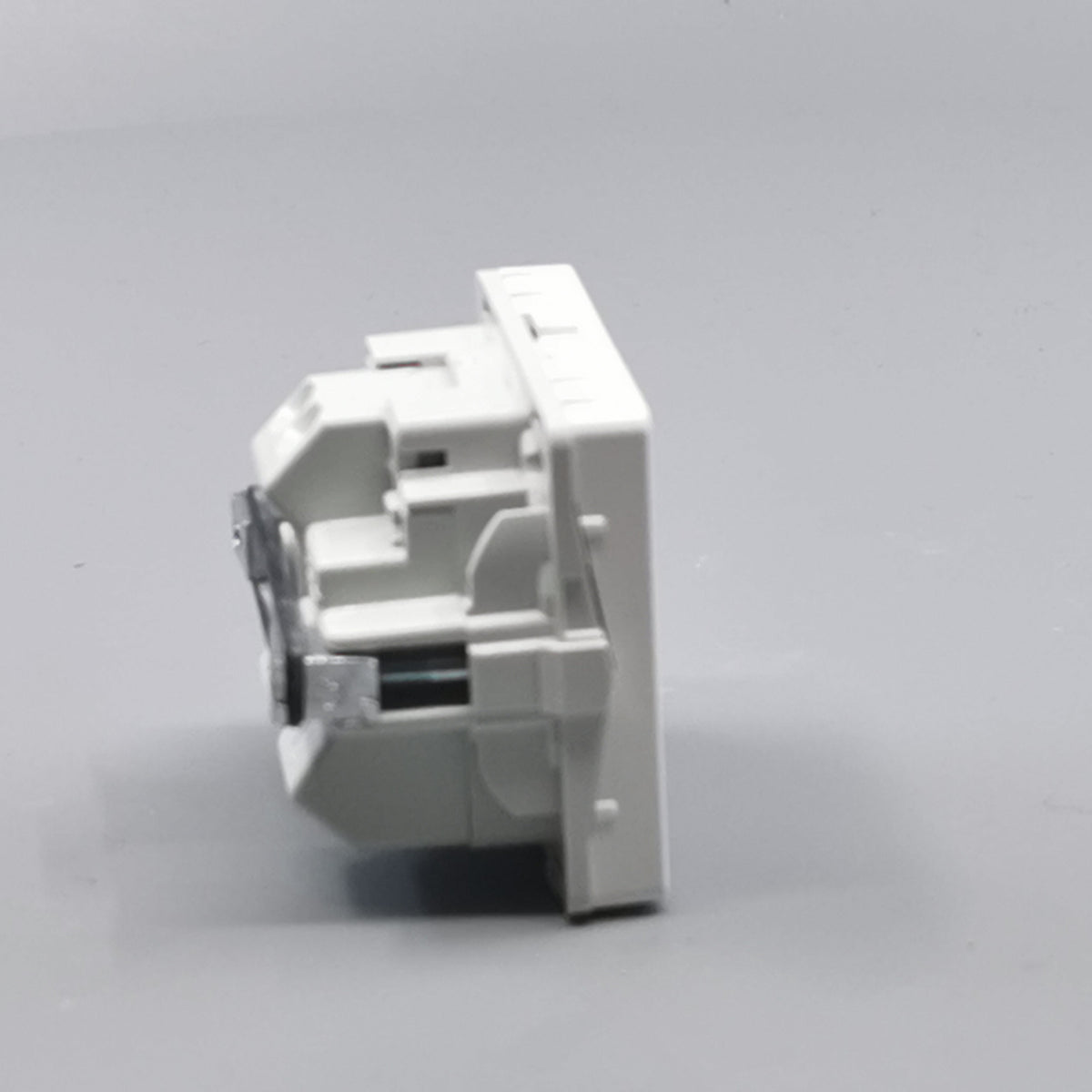 Fuga stikkontakt med jord 1 modul 2-pol - hvid (360° frame 18)