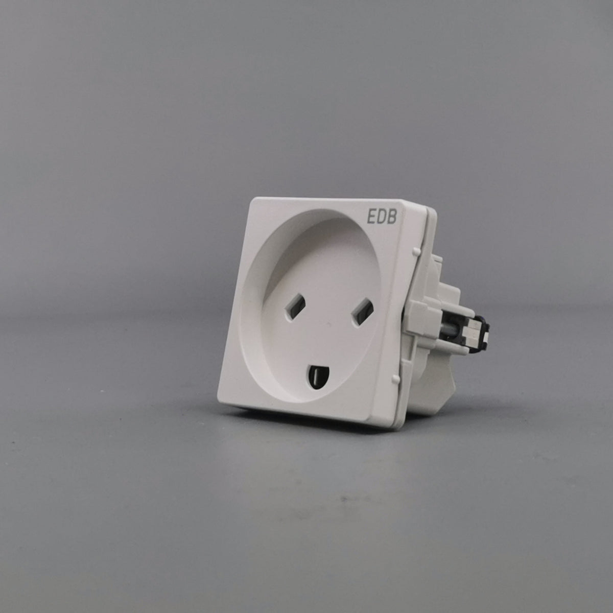 Fuga EDB stikkontakt med jord 1 modul 2-pol - hvid (360° frame 4)