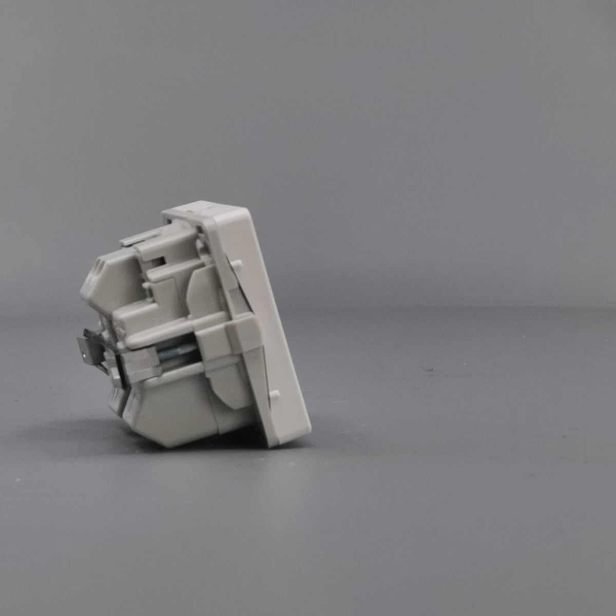 Fuga EDB stikkontakt med jord 1 modul 2-pol - hvid (360° frame 18)